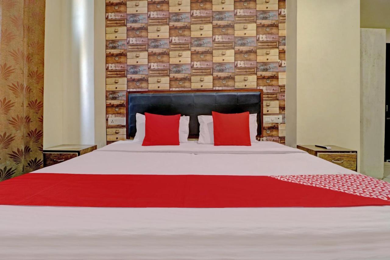 Oyo 74073 Hotel Abhishek Ludhiana Exterior photo