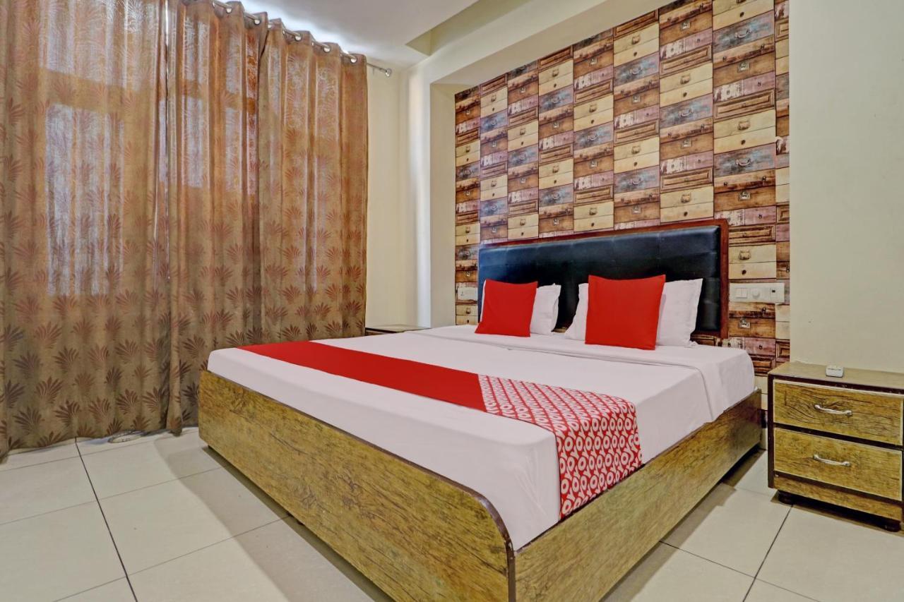 Oyo 74073 Hotel Abhishek Ludhiana Exterior photo