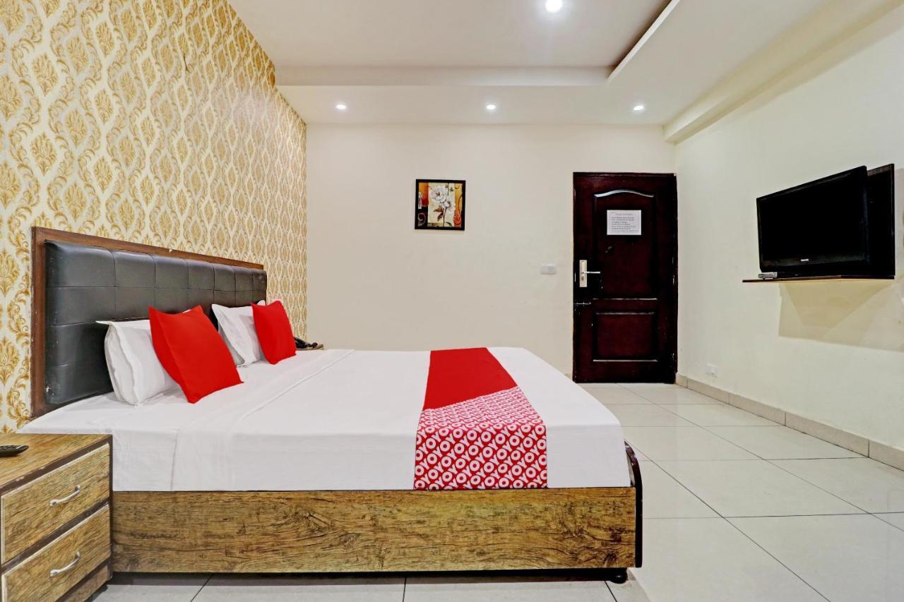Oyo 74073 Hotel Abhishek Ludhiana Exterior photo